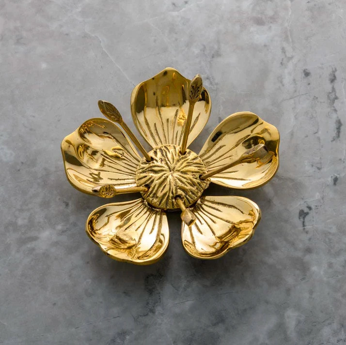 Poppy Personal - Petal Ashtray 6 Poppy Personal - Petal Ashtray - Image 4